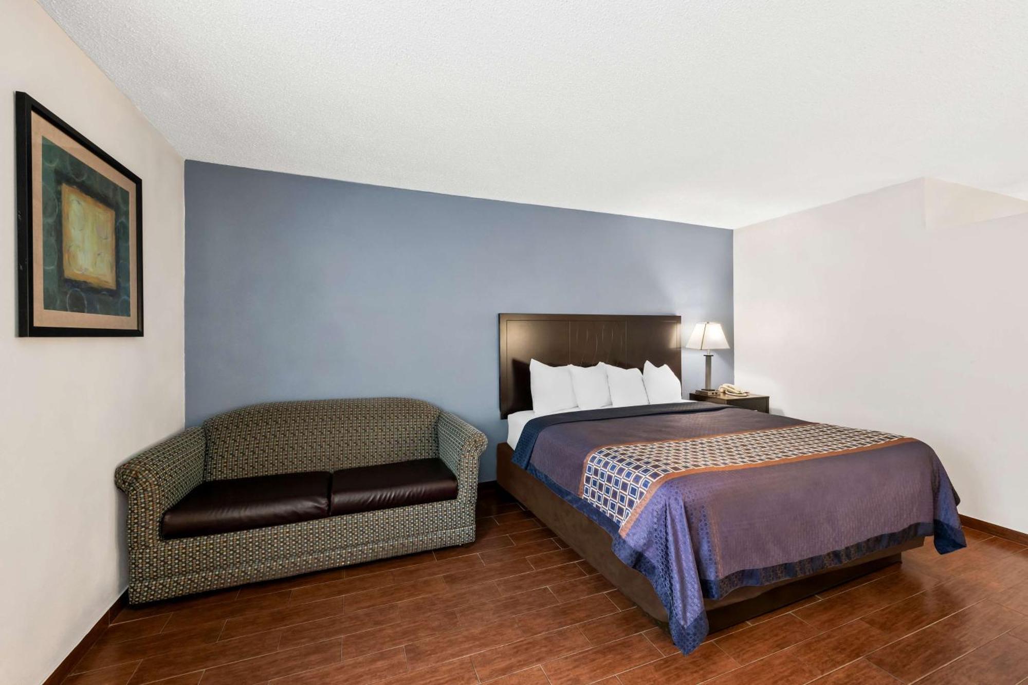 Surestay Plus Hotel By Best Western Lubbock Medical Center Exterior foto