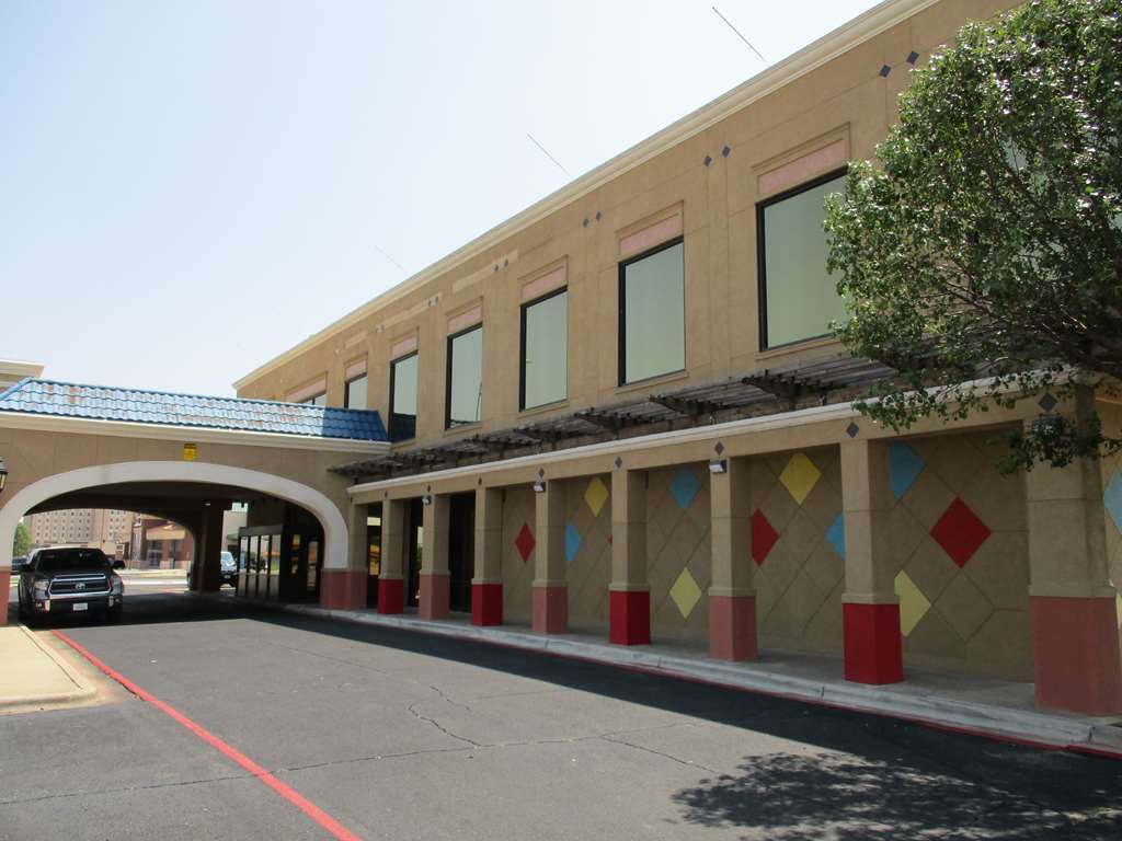 Surestay Plus Hotel By Best Western Lubbock Medical Center Exterior foto